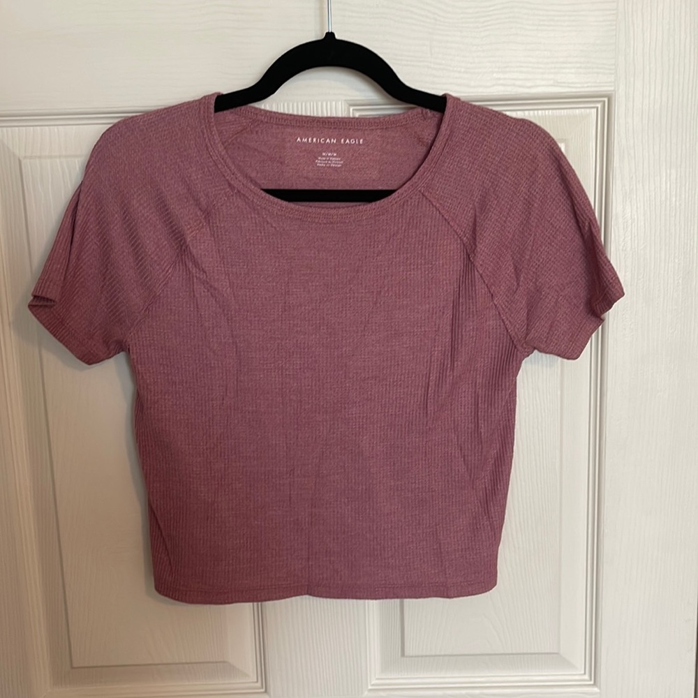 American Eagle Cropped Tee. Size M.